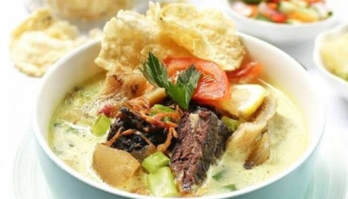 Bisa Dibuat di Rumah, Nikmatnya Soto Betawi dengan Kuah Santan Gurih dan Daging Empuk, Lengkap Bahan dan Langkah Pembuatannya